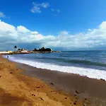 Yate 4, Primera Linea De Playa.